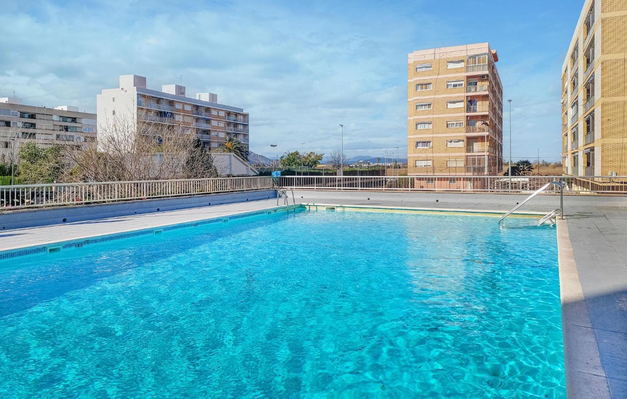 Lovely Apartment In La Pobla De Farnals Las Canteras  Exterior photo