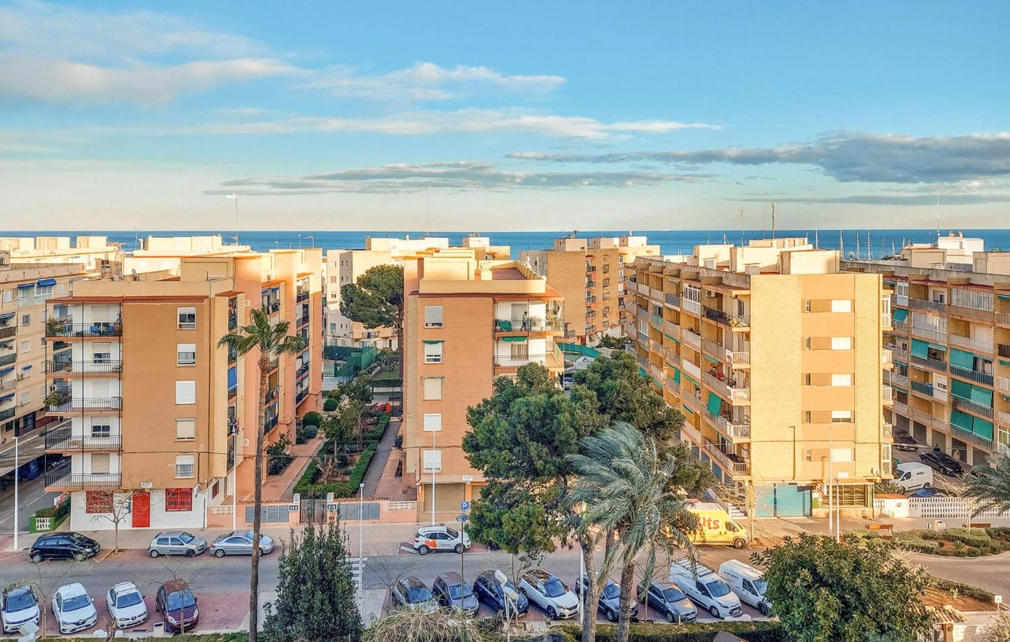 Lovely Apartment In La Pobla De Farnals Las Canteras  Exterior photo